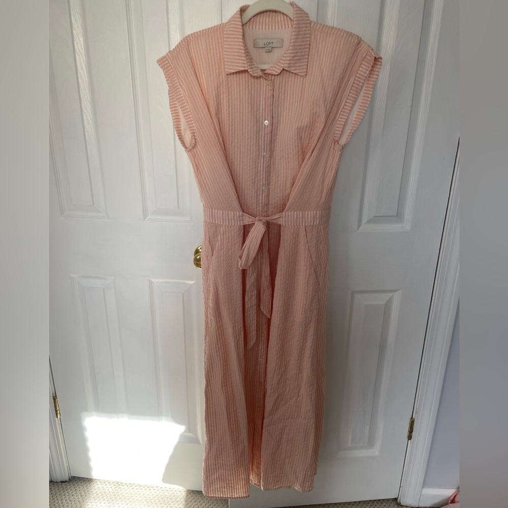 Loft light pink seersucker midi dress. Size 12, NWOT